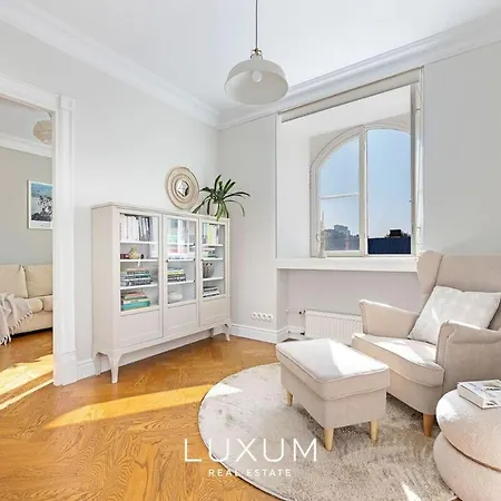 100 Sqm Penthouse In The Heart Of Old Town
