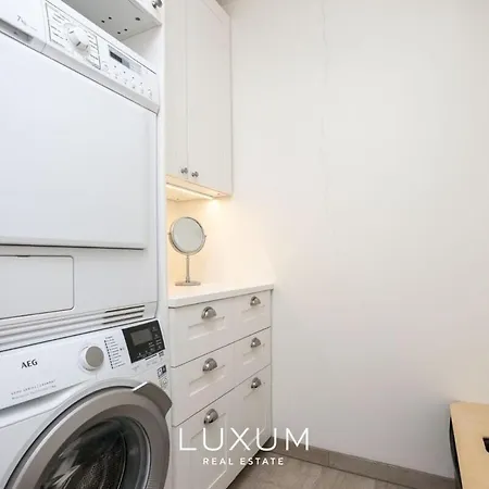 100 Sqm Penthouse In The Heart Of Old Town * Tallinn